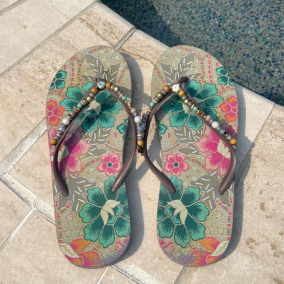 Flip Flops Size 7.5-8 Beads Purple Pink Flowers Turquoise Orange Green Beige - Picture 1 of 4